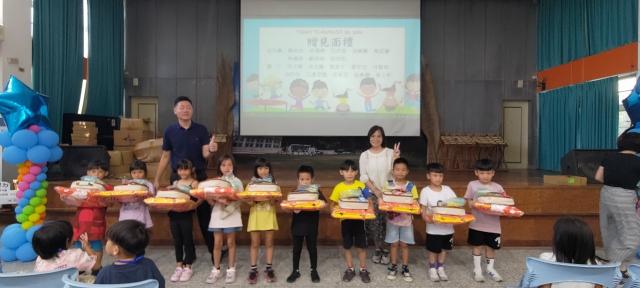 https://www.fusps.hlc.edu.tw/uploads/tadgallery/2024_08_30/21655_LINE_ALBUM_2024830  113學年度始業式暨新生入學典禮_240830_60.jpg 